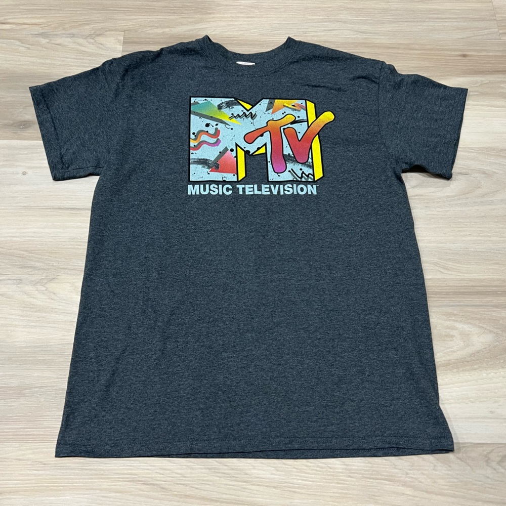 80s style mtv logo t shirt